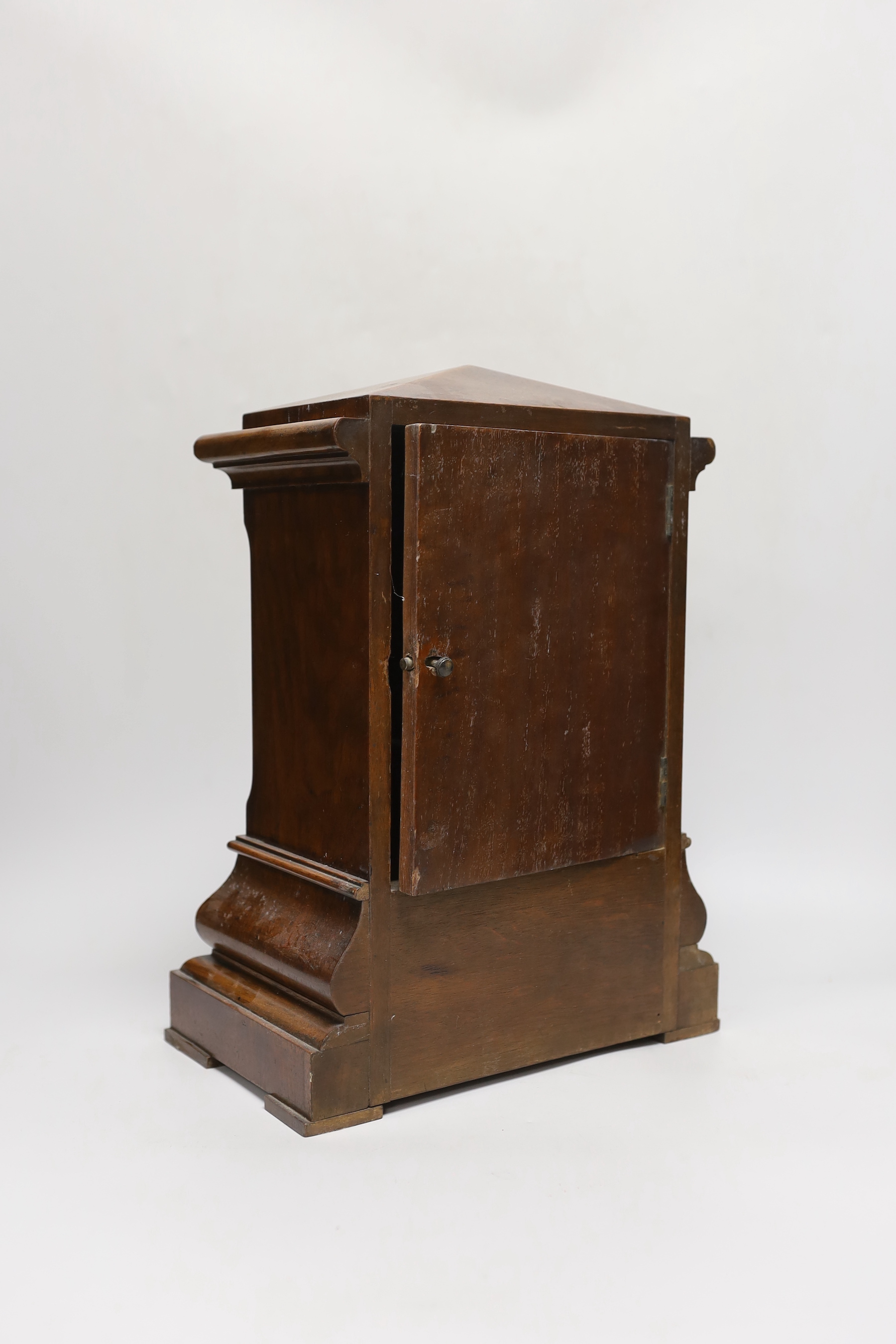 A late Victorian mahogany mantel clock, 35cm